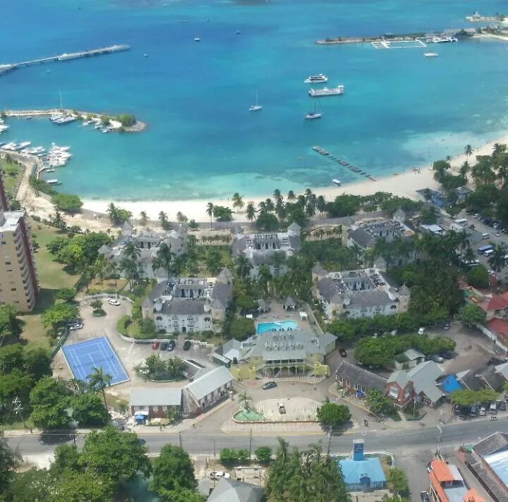 Studio 27 Ocho Rios 0*,  Jamaica